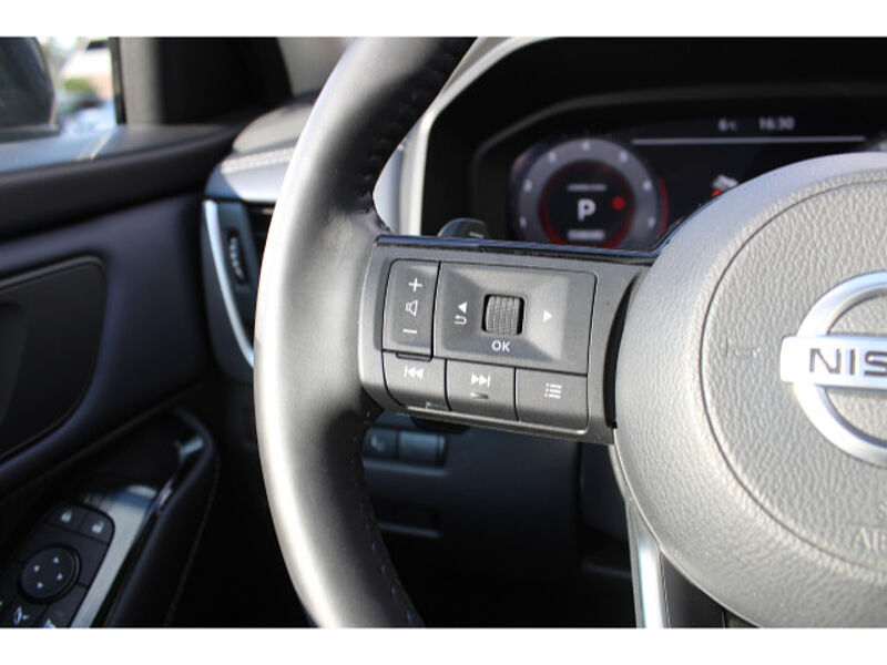 Nissan Qashqai 1.3 DIG-T Premiere Edition AT LED AHK N-CONNECTA