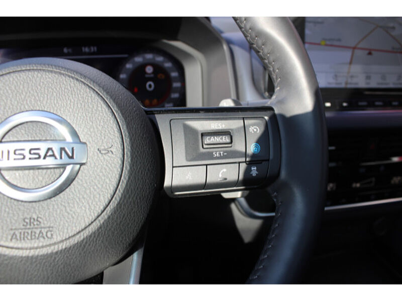 Nissan Qashqai 1.3 DIG-T Premiere Edition AT LED AHK N-CONNECTA