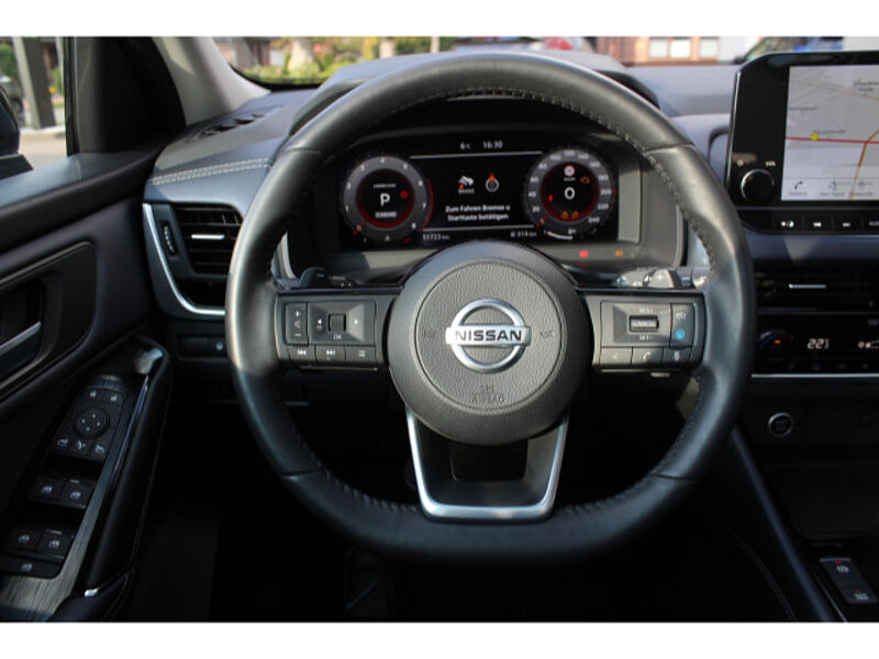 Nissan Qashqai 1.3 DIG-T Premiere Edition AT LED AHK N-CONNECTA