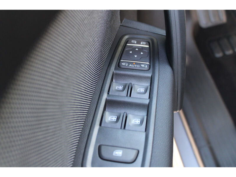 Nissan Townstar Kombi L1 1.3 DIG-T 130 Tekna Automatik