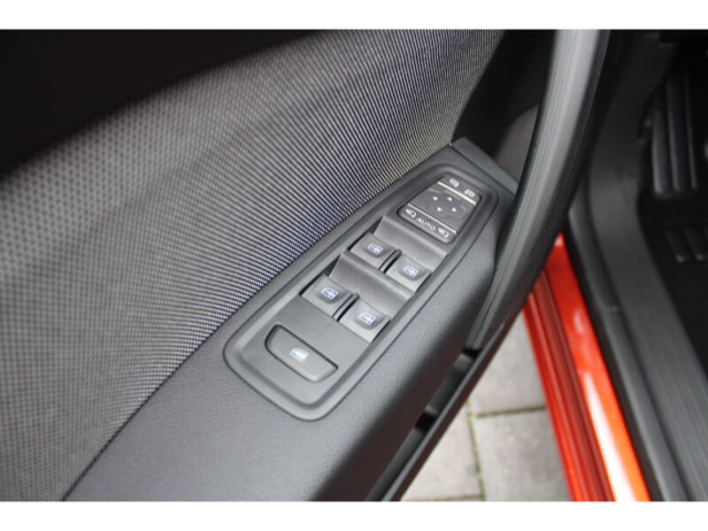 Nissan Townstar Kombi L1 1.3 DIG-T 130 Tekna Automatik