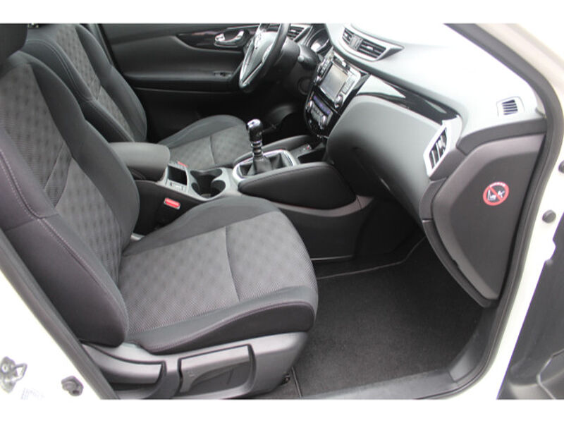 Nissan Qashqai 1.6 dCi 360&deg; AHK Dachreling Panoramadach 360