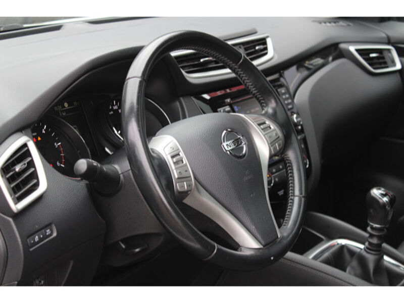 Nissan Qashqai 1.6 dCi 360&deg; AHK Dachreling Panoramadach 360