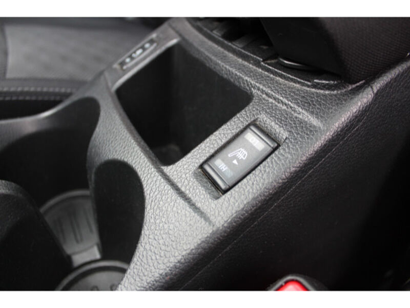 Nissan Qashqai 1.6 dCi 360&deg; AHK Dachreling Panoramadach 360