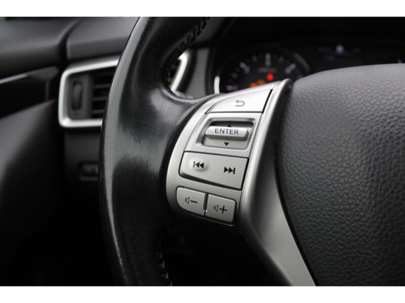 Nissan Qashqai 1.6 dCi 360&deg; AHK Dachreling Panoramadach 360