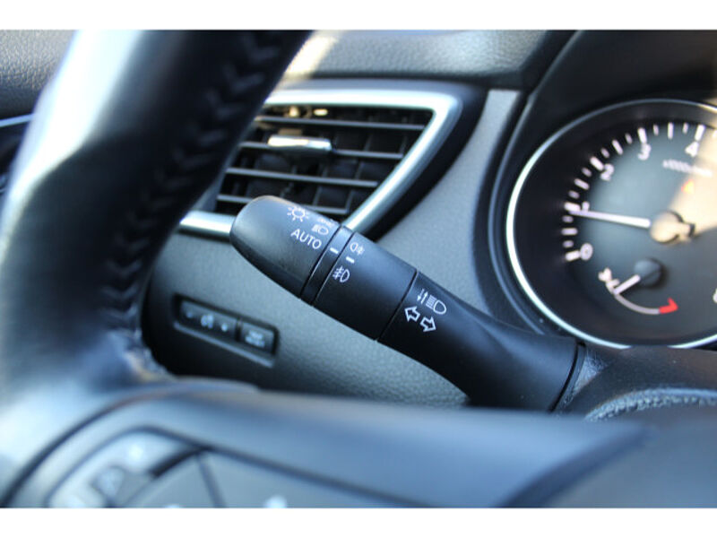 Nissan Qashqai 1.3 DIG-T N-Connecta AT Winter PGD