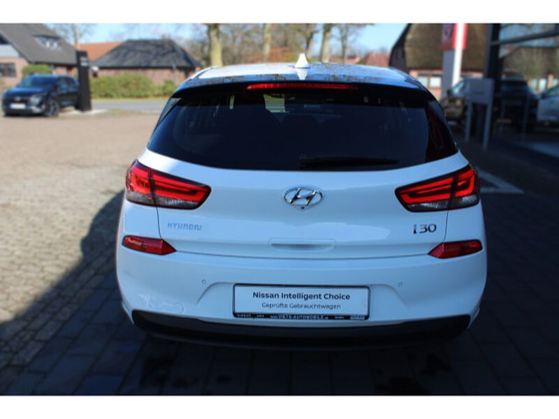 Hyundai i30 5türig 1.0 T-GDI Intro Navi Klimaautomatik