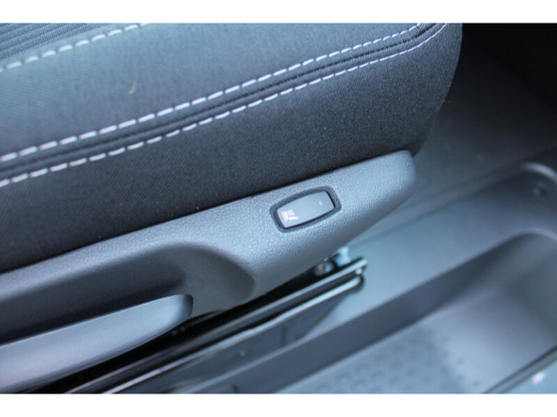 Nissan Primastar L1H1 Kombi 2.0dCi Tekna AT Navi Design