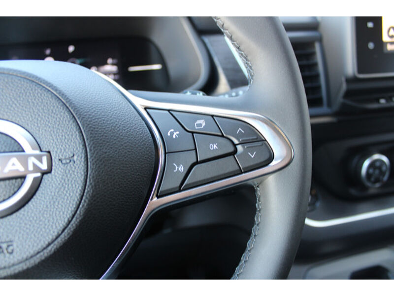 Nissan Primastar L1H1 Kombi 2.0dCi Tekna AT Navi Design