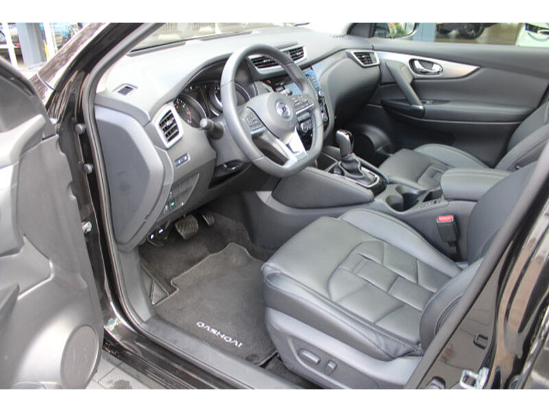 Nissan Qashqai 1.3 DIG-T AKARI Automatik Navi LED Leder