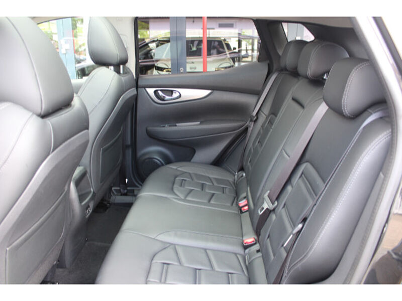 Nissan Qashqai 1.3 DIG-T AKARI Automatik Navi LED Leder
