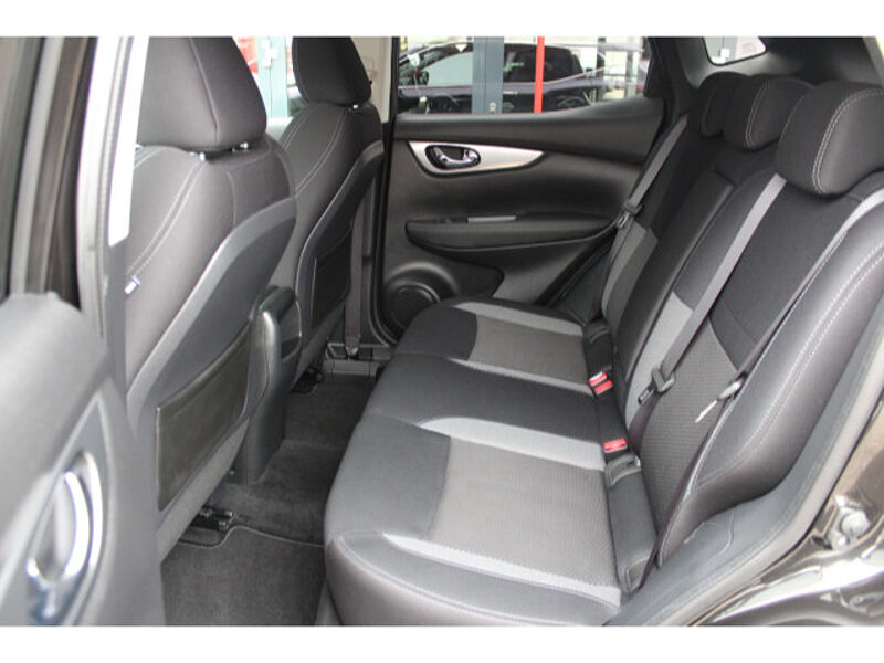 Nissan Qashqai 1.3 DIG-T N-Connecta Navi Sitzheizung