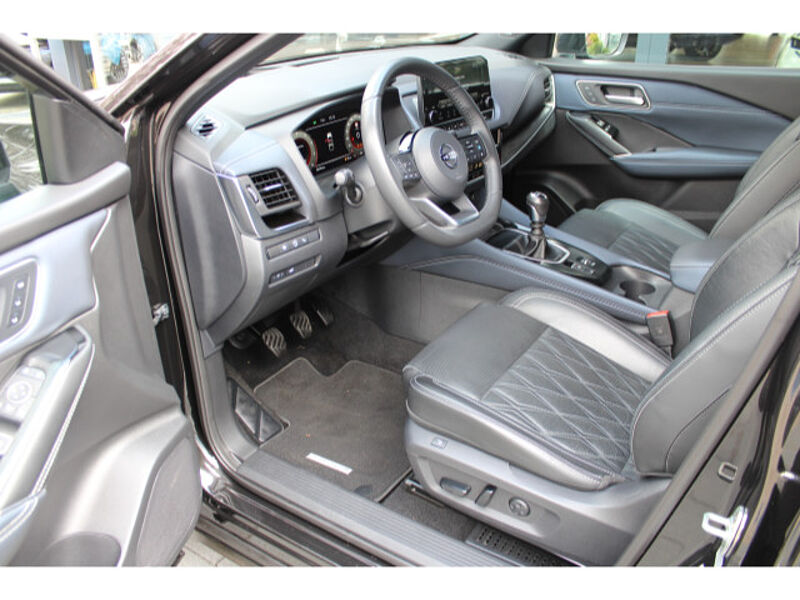 Nissan Qashqai 1.3 DIG-T Tekna+ Leder 20 Zoll