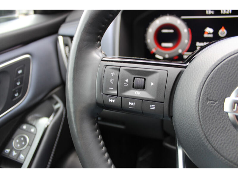 Nissan Qashqai 1.3 DIG-T Tekna+ Leder 20 Zoll