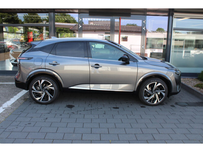 Nissan Qashqai 1.3 DIG-T Tekna+ Automatik 20 Zoll