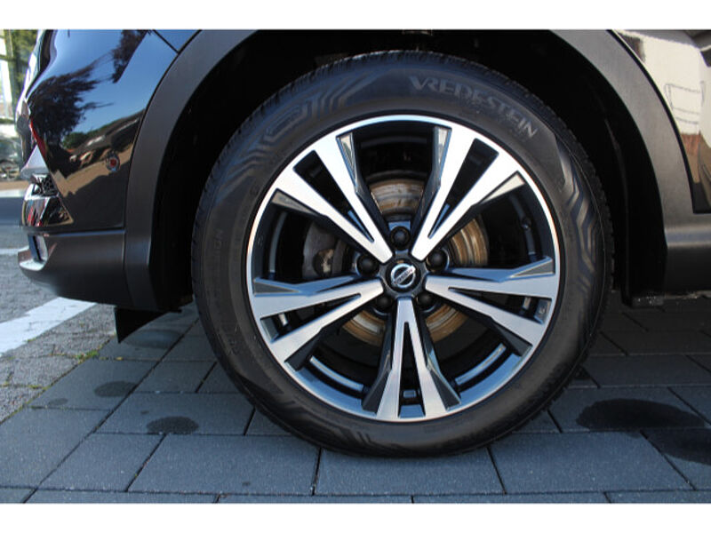 Nissan Qashqai 1.3 DIG-T N-Connecta Navi PGD Winter FAP N-Way