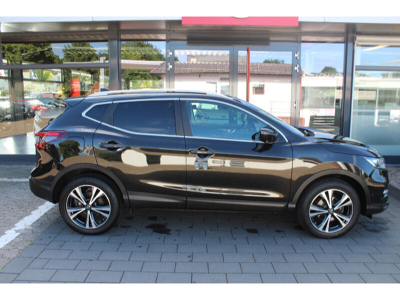 Nissan Qashqai 1.3 DIG-T N-Connecta Navi PGD Winter FAP N-Way