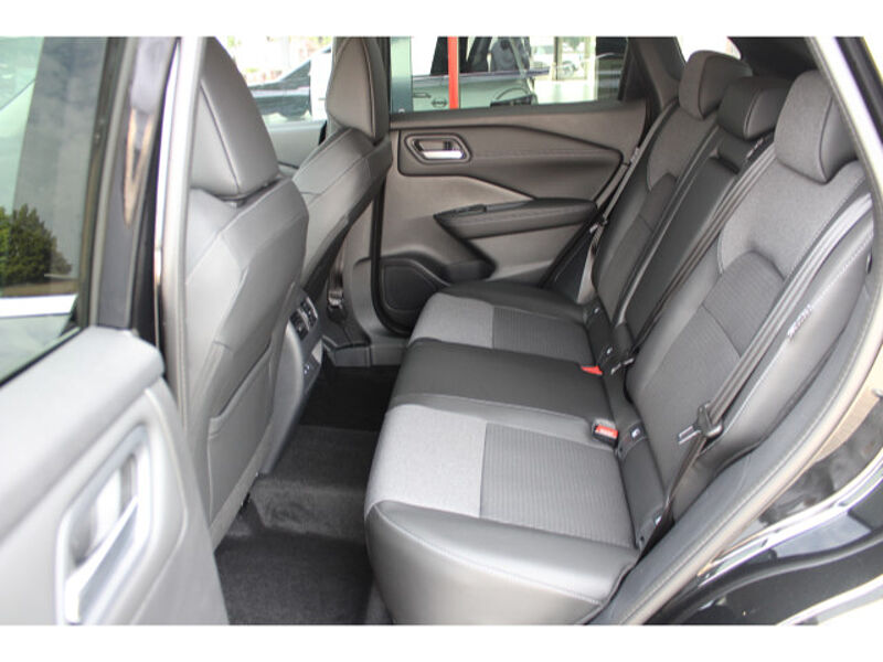 Nissan Qashqai 1.3 DIG-T N-Connecta Winter
