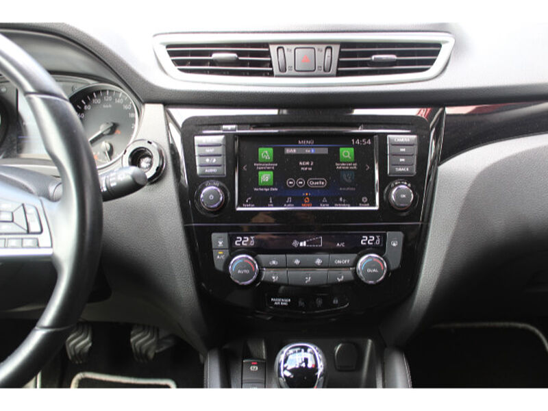 Nissan Qashqai 1.3 DIG-T ZAMA Navi Panoramaglasdach