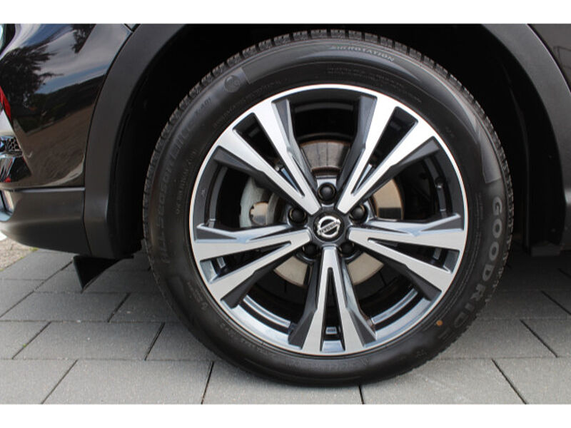 Nissan Qashqai 1.3 DIG-T ZAMA Navi Panoramaglasdach