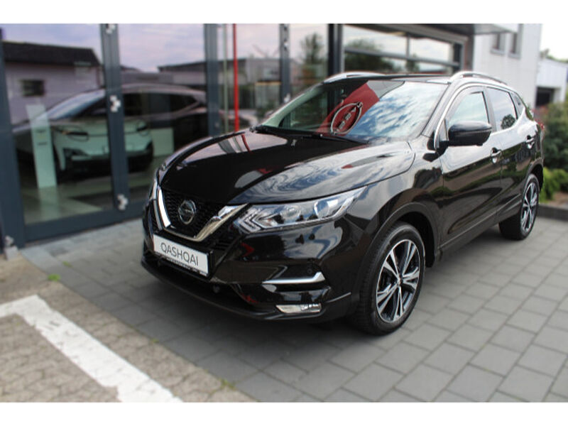 Nissan Qashqai 1.3 DIG-T ZAMA Navi Panoramaglasdach