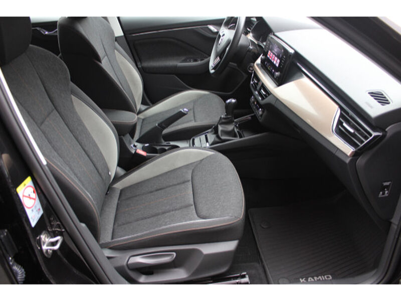 SKODA Kamiq 1.0 TSI Style OPF AHK LED ALU PDC