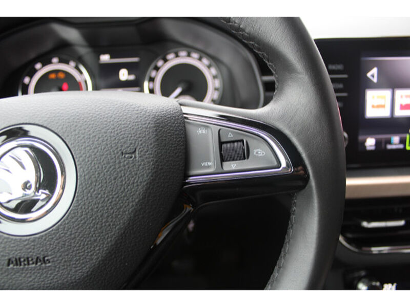 SKODA Kamiq 1.0 TSI Style OPF AHK LED ALU PDC