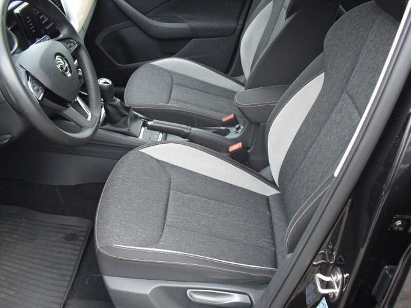 SKODA Kamiq 1.0 TSI Style OPF AHK LED ALU PDC