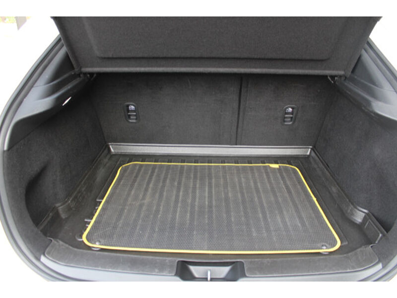 Mazda CX-30 2.0 SKYACTIV-X M Hybrid Selection Matrix