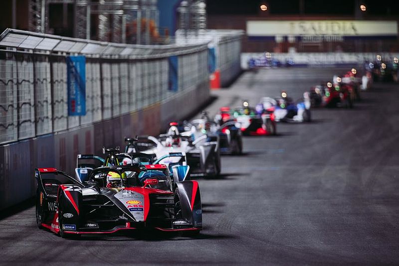 Nissan punktet zum Start in die neue Saison der ABB FIA Formel-E-Weltmeisterschaft